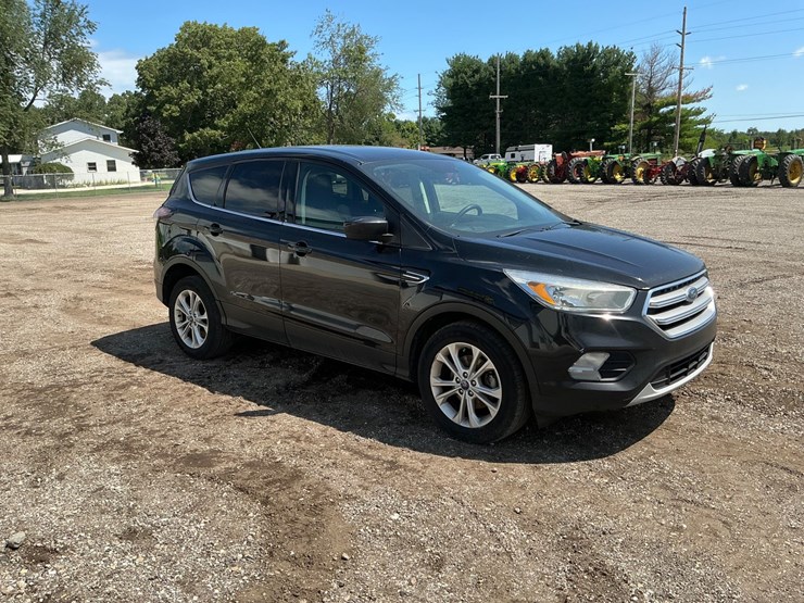 2017-ford-escape-se-image-7