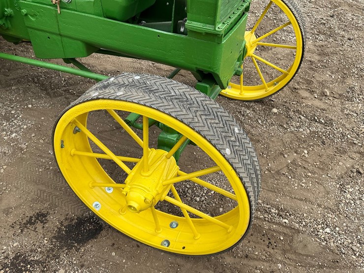 1935-john-deere-model-a-image-17