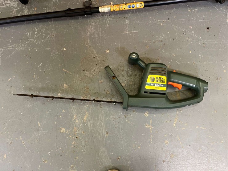 poulan-pro-pr25-pole-saw-and-electric-hedge-trimmer-image-7