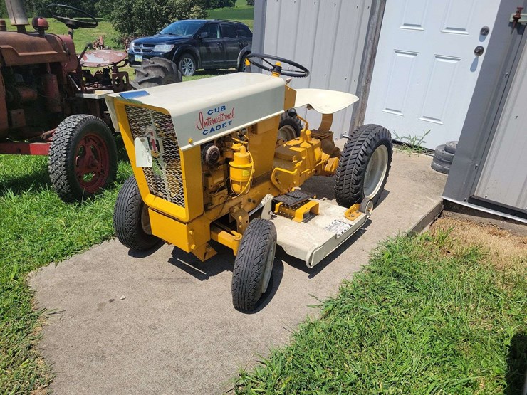 1962-cub-cadet-mower-image-1