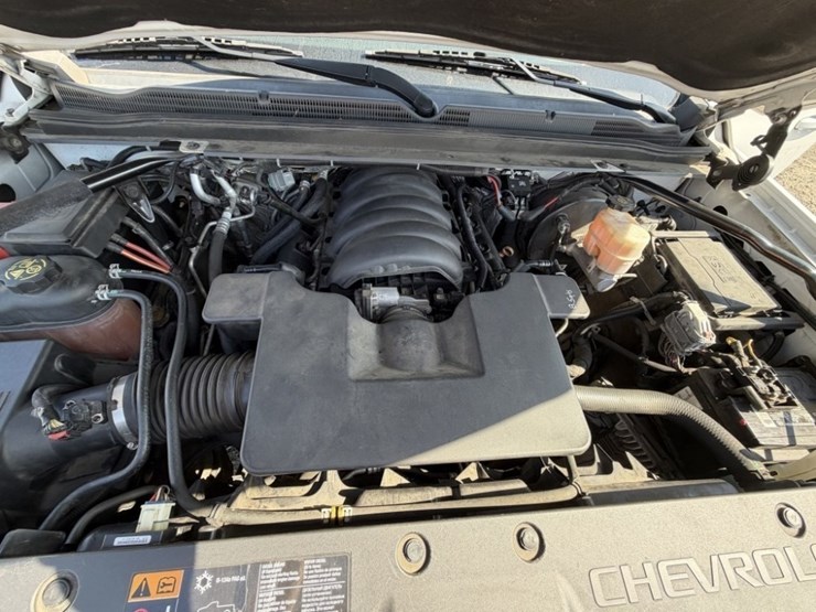 2016-chevrolet-tahoe-image-13
