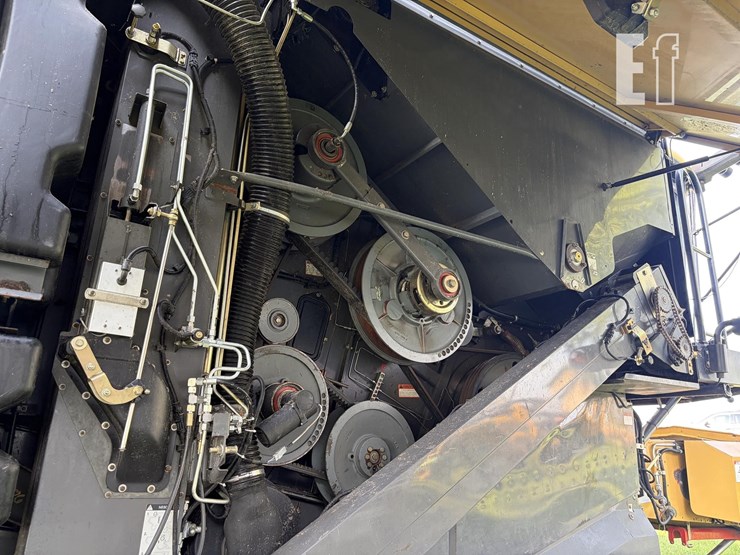 2011-caterpillar-c13-image-12