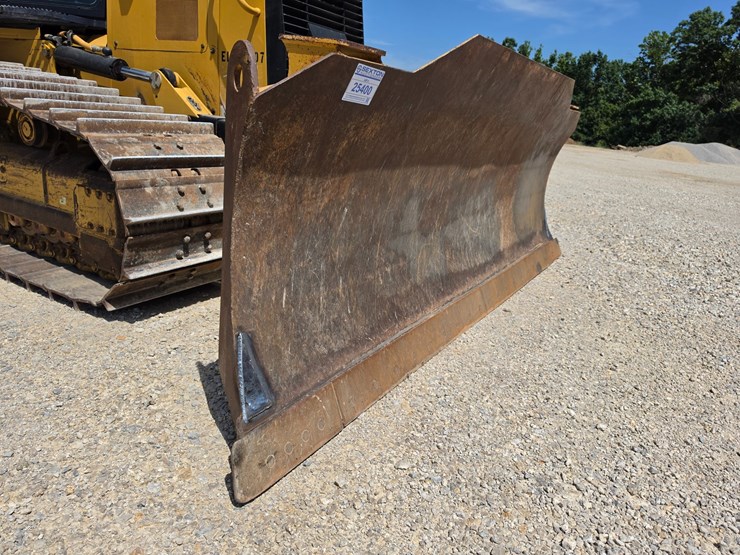 2016-caterpillar-d6k2-lgp-image-103