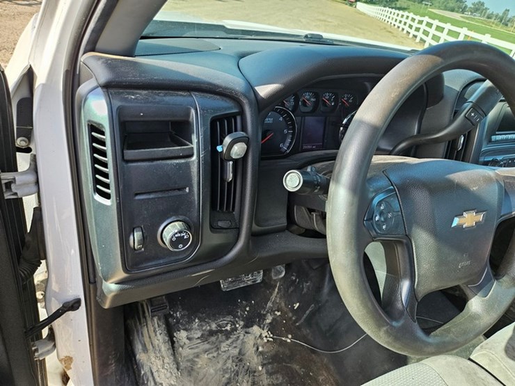 2017-chevrolet-1500-image-24