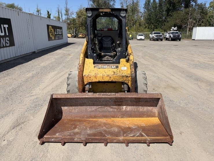 2012-caterpillar-236b3-image-8