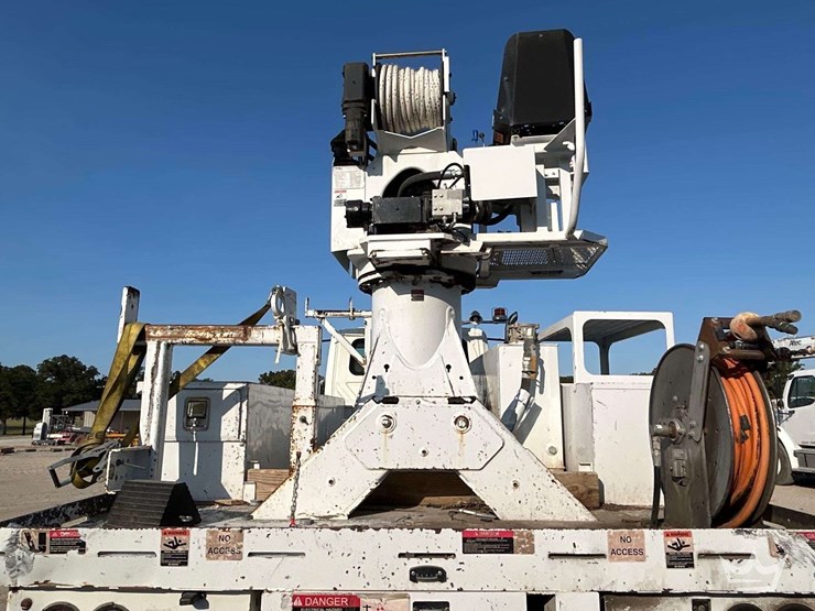 2019-international-workstar-7400-image-26