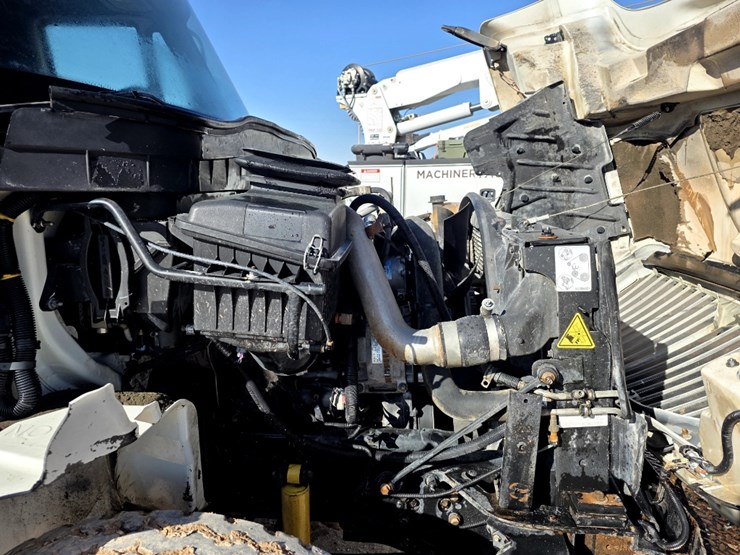 2015-international-durastar-4300-image-12