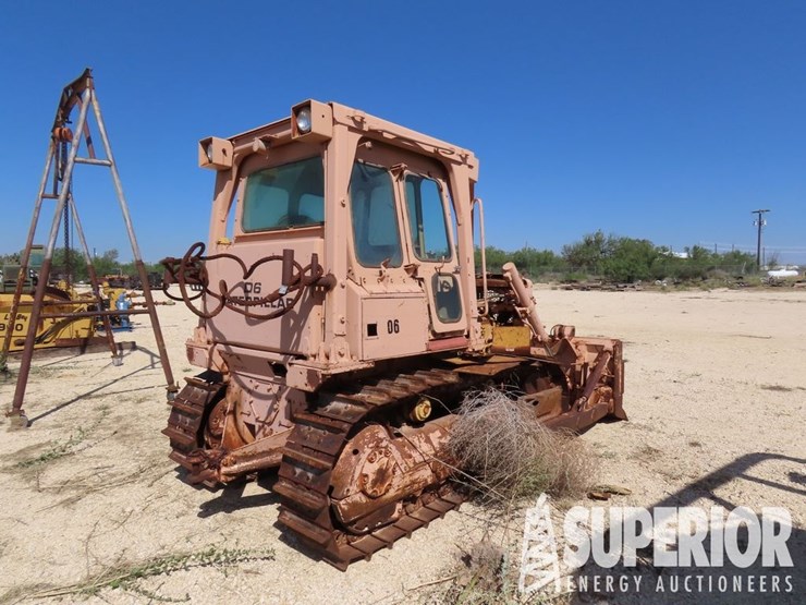 caterpillar-d6-image-3