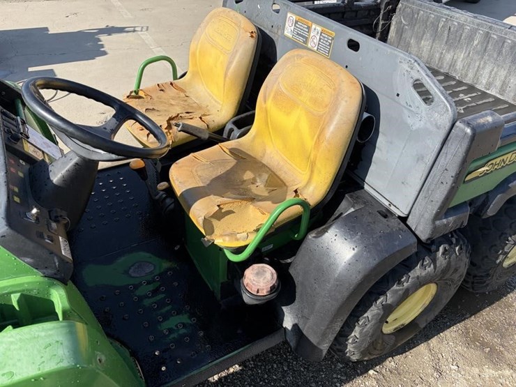 2010-john-deere-gator-image-13