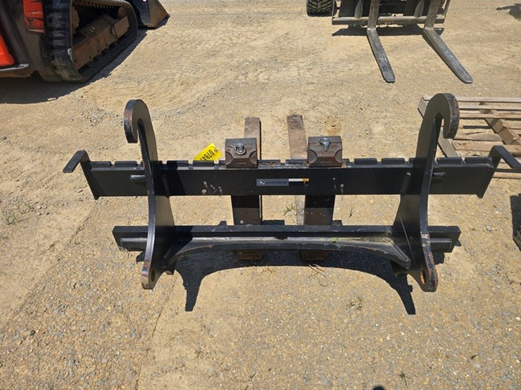 #71-•-john-deere-work-site-pro-60"-loader-forks-image-4