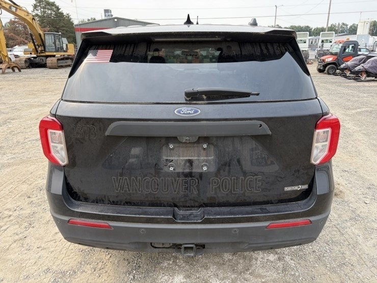 2020-ford-explorer-image-5