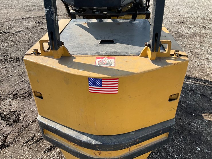 caterpillar-mc30-image-25
