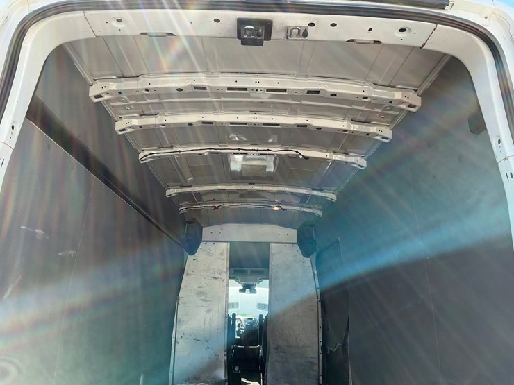 2015-ford-transit-image-14