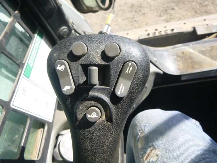 2020-bobcat-t770-image-10