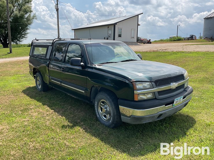 2004-chevrolet-silverado-1500-image-3