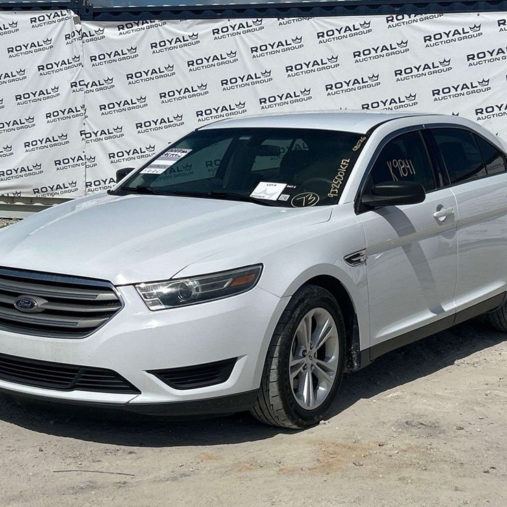 2017 Ford Taurus Sedan