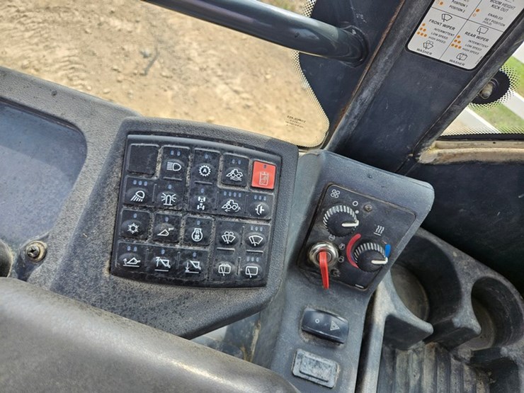 deere-624j-image-34