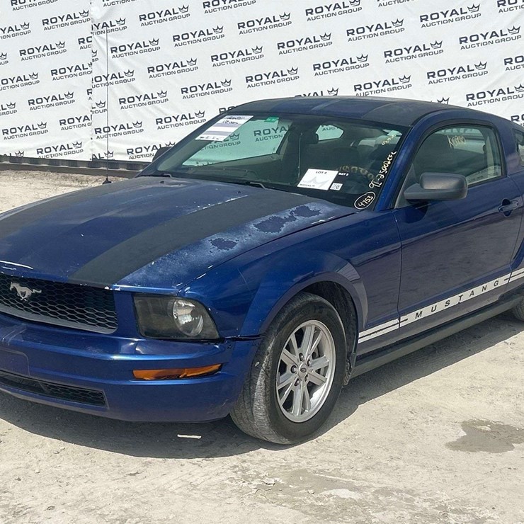 2005 Ford Mustang Coupe