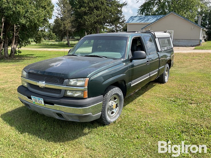 2004-chevrolet-silverado-1500-image-1