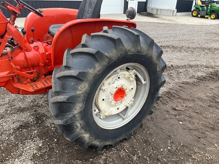 1957-allis-chalmers-d14-image-21