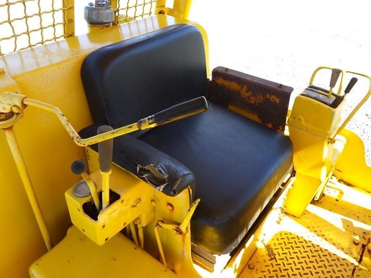 caterpillar-d6-image-34