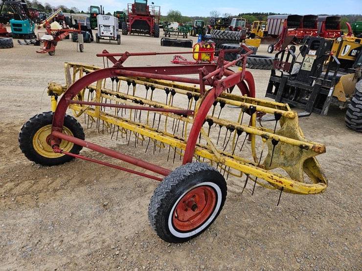 new-holland-256-image-5