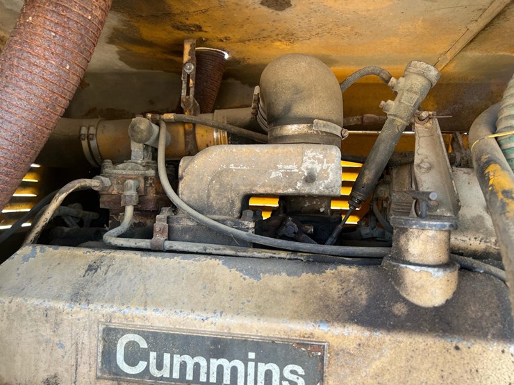 #134-•-1977-grover-rt620s-rough-terrain-crane-image-32