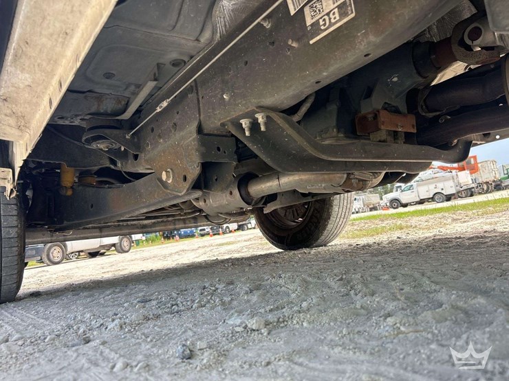 2011-ford-f350-image-25