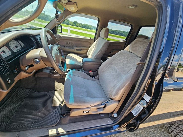 2004-toyota-tacoma-image-48