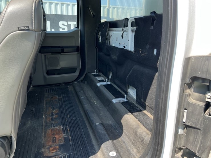 2017-ford-f550-image-23