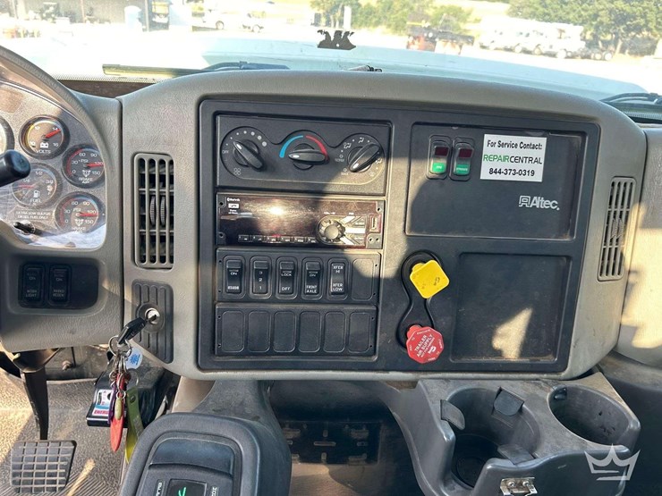 2019-international-workstar-7400-image-16