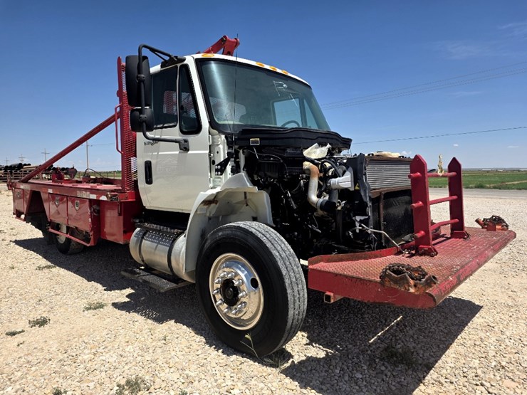 2014-international-durastar-4300-image-3