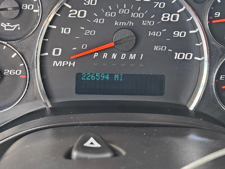 2015-chevrolet-g20-image-15