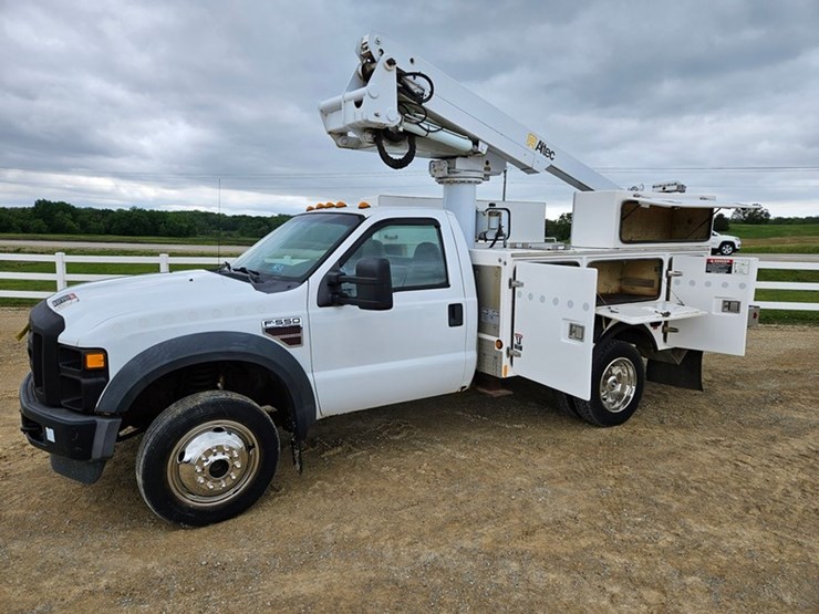 2008-ford-f550-image-21