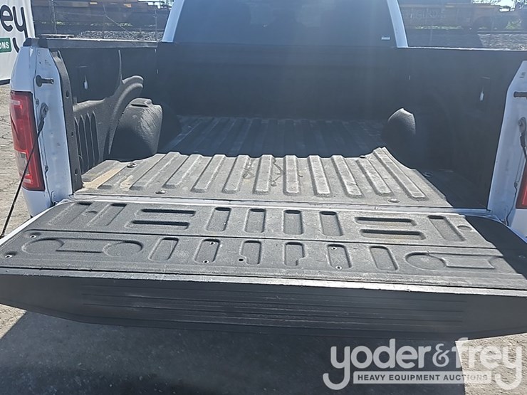 2016-ford-f150-image-22