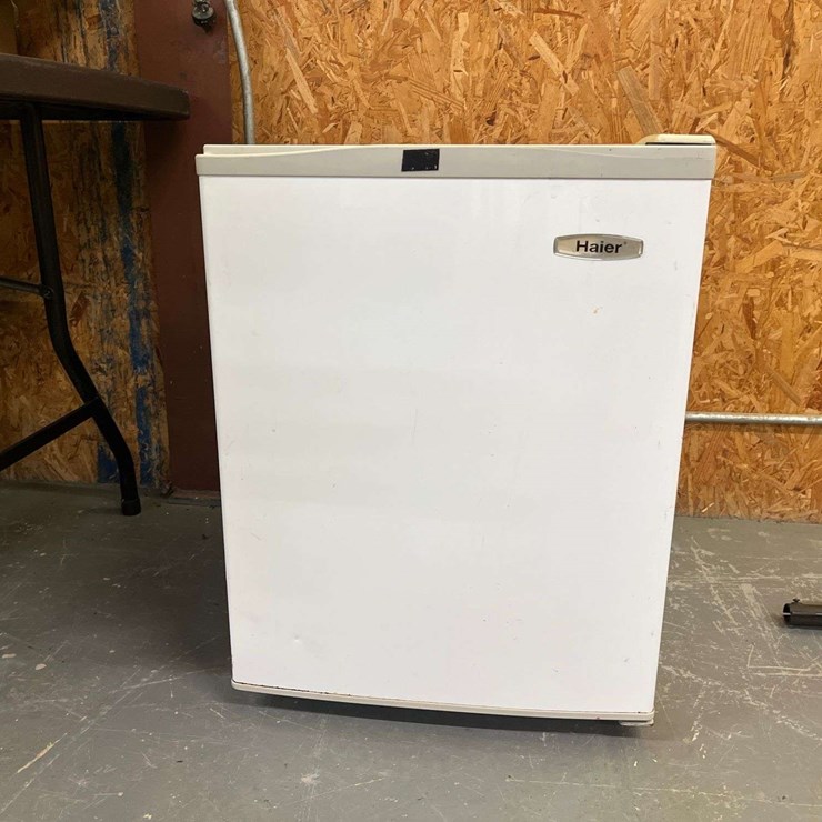 Haier Mini Fridge