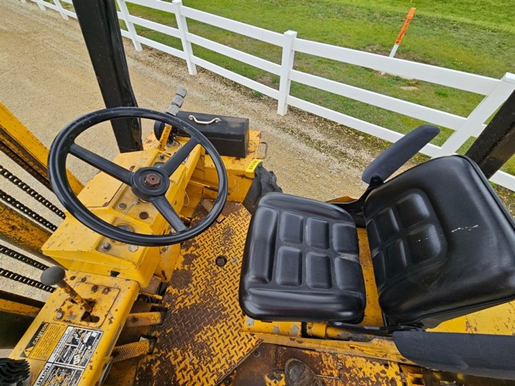 #127-•-case-single-stage-fork-lift-image-24