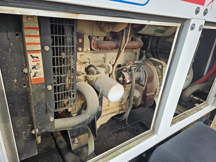#70-•-magnum-towable-generator-image-14