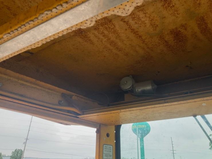 john-deere-444-image-31