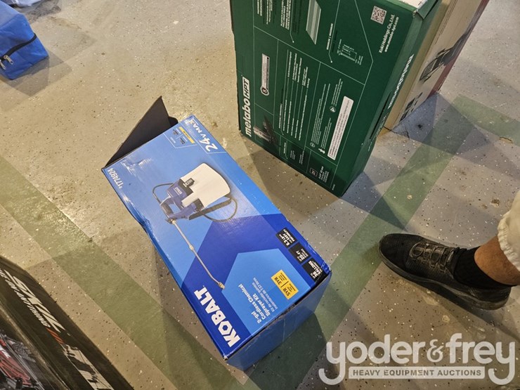 kobalt-2-gal-cordless-chemical-sprayer-kit-image-2