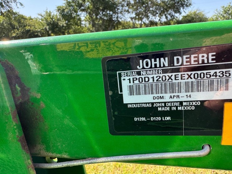 2014-john-deere-1023e-image-33