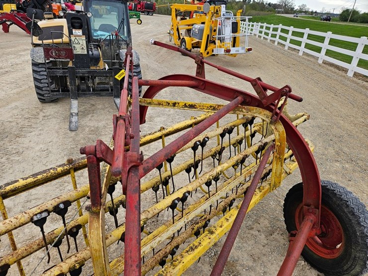 new-holland-256-image-22