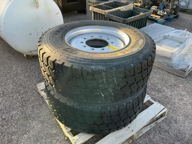 (2)-truck-wheels-&-tires-image-1