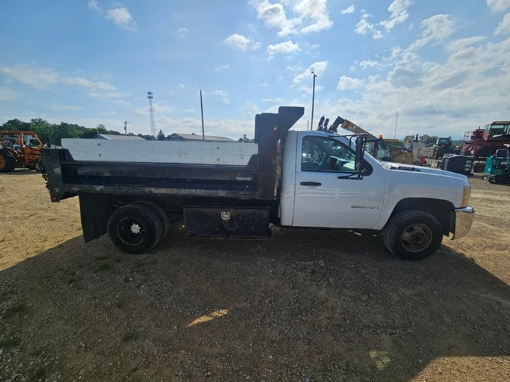2007-chevrolet-3500hd-image-6