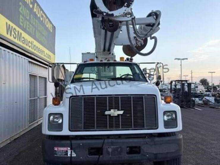 2002-chevrolet-c7500-kodiak-digger-derrick-image-3