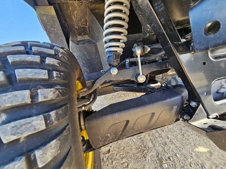 john-deere-gator-image-37