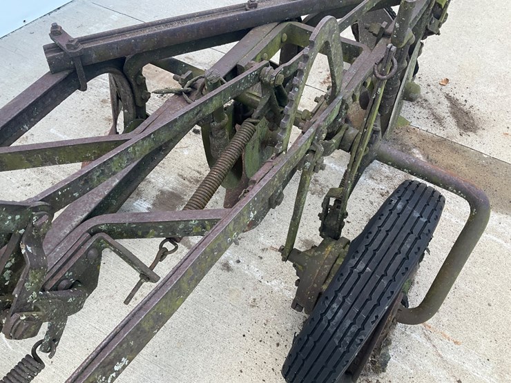 #5307-•-antique-2-bottom-pull-type-moldboard-plow-image-10