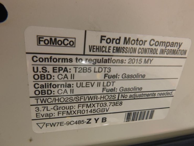 2015-ford-explorer-image-12
