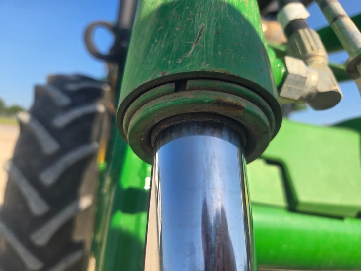 2024-john-deere-5075e-image-73
