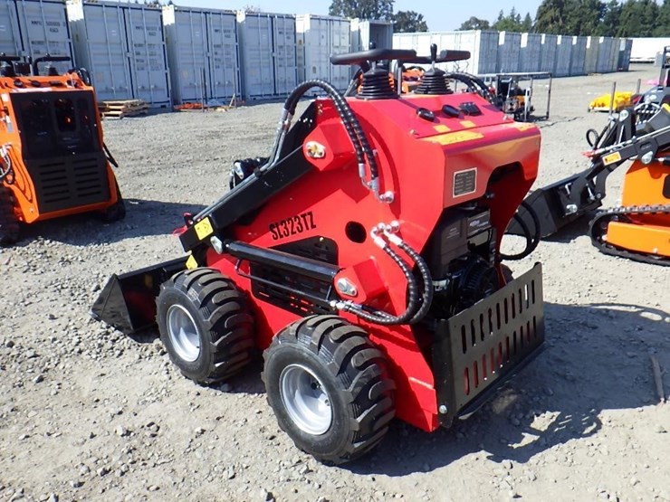 2026-sdlool-323tz-skid-steer-loader-image-2